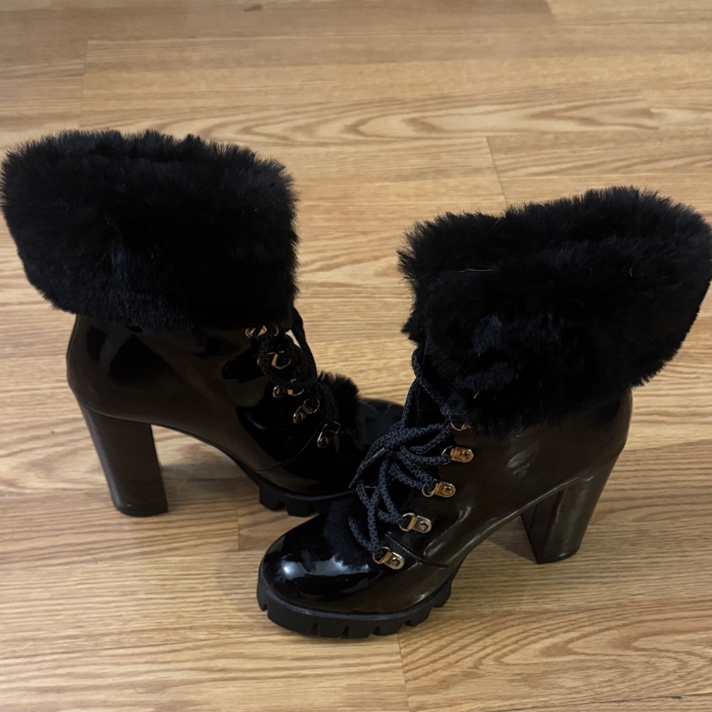 Black Fur-Trimmed Women's Boots